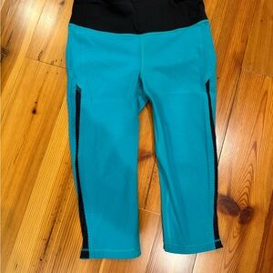 Lululemon Athletic Capri Leggings in Black and Teal
